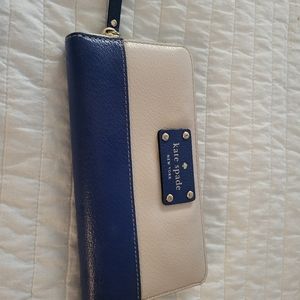Kate Spade New York Bay Street Lacey Pebbled Leather Zip Around Wallet